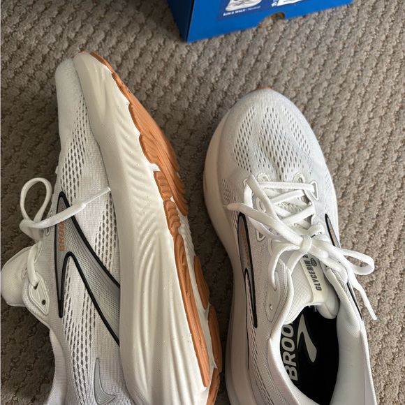Brooks White Glycerin 22 - Picture 6 of 7